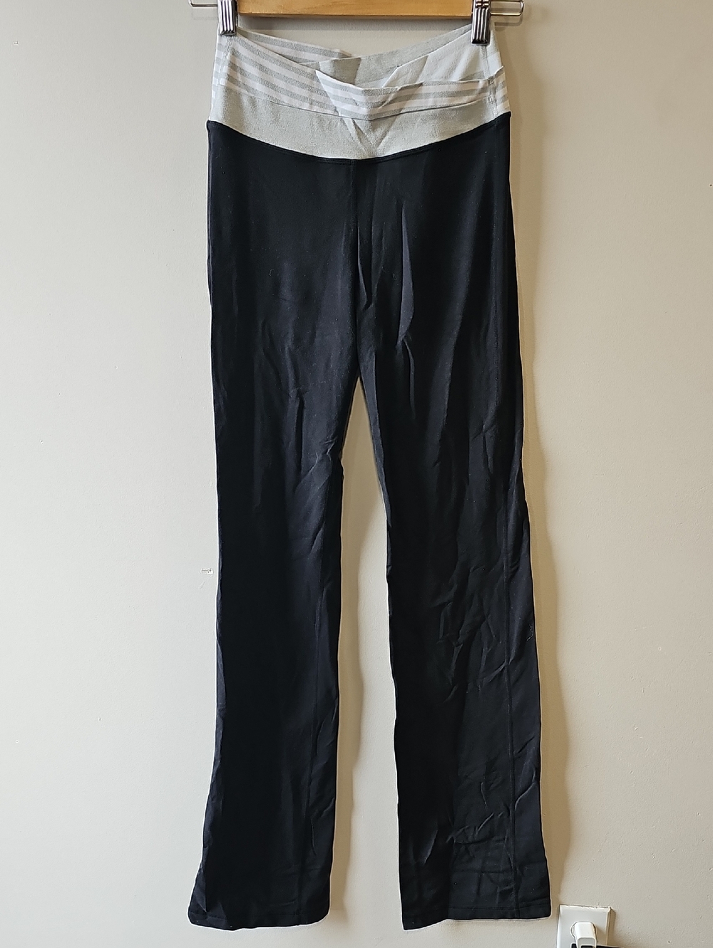 lululemon athletica Size 4 Yoga Leggings